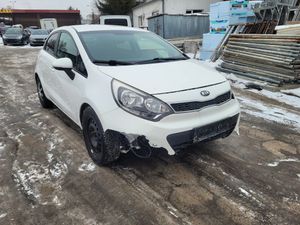 Kia Rio III 1.2 Attract 2015