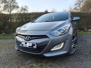 Hyundai i30 II i30cw 1.4 Fifa World Cup Edition 2014
