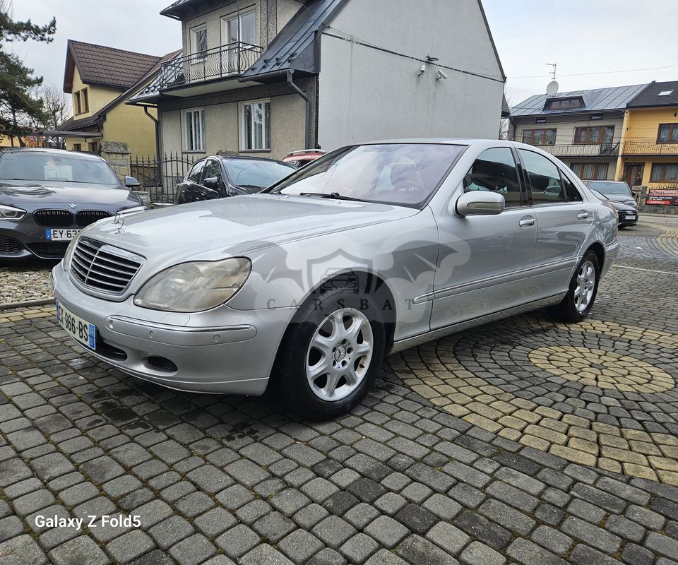 Mercedes-Benz S W220 2001