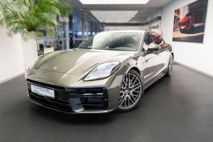 Porsche Panamera 4 2024