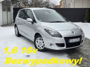Renault Scenic III 1.6 16V 110 Paris 2011