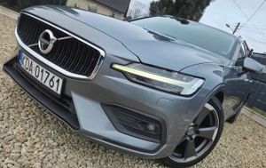 Volvo V60 II D4 Geartronic Momentum Pro 2018