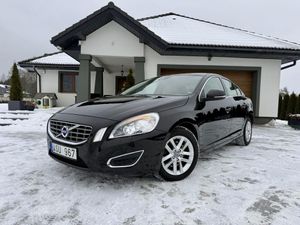 Volvo S60 I D4 Momentum 2012