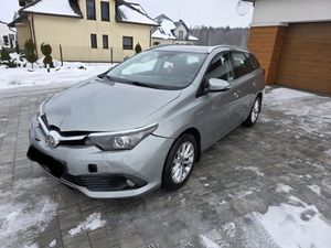 Toyota Auris II Hybrid 135 Premium 2017