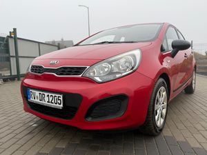 Kia Rio III 1.2 Attract 2013
