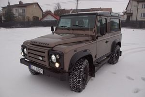 Land Rover Defender 2011