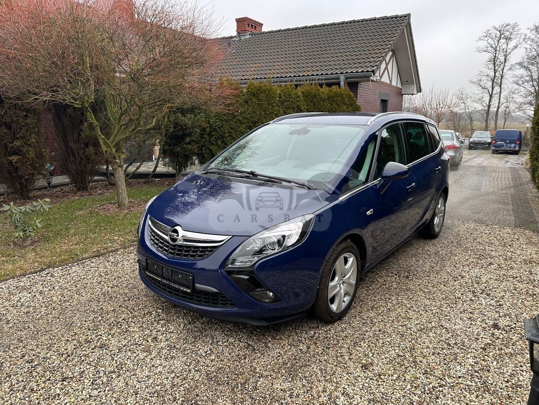 Opel Zafira C 2015