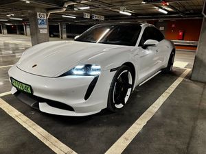 Porsche Taycan Turbo 2021