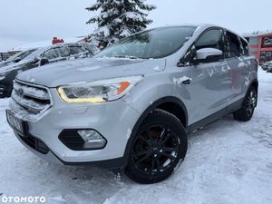 Ford Kuga II 1.5 EcoBoost 2x4 Black & Silver 2017
