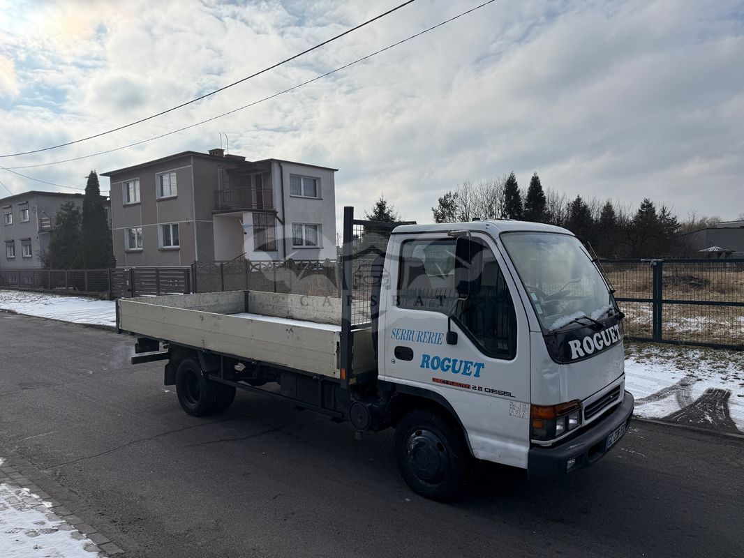 Isuzu NPR 2001