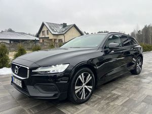 Volvo V60 II B4 D Geartronic Momentum Pro 2021