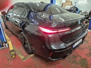 BMW 7 Series G70 740i 2023