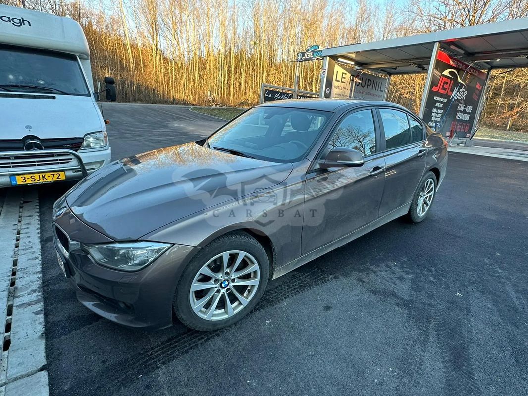 BMW 3 Series F30/F31 318d Blue Performance Luxury Line 2015