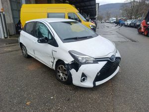 Toyota Yaris III Hybrid 100 Terra 2017