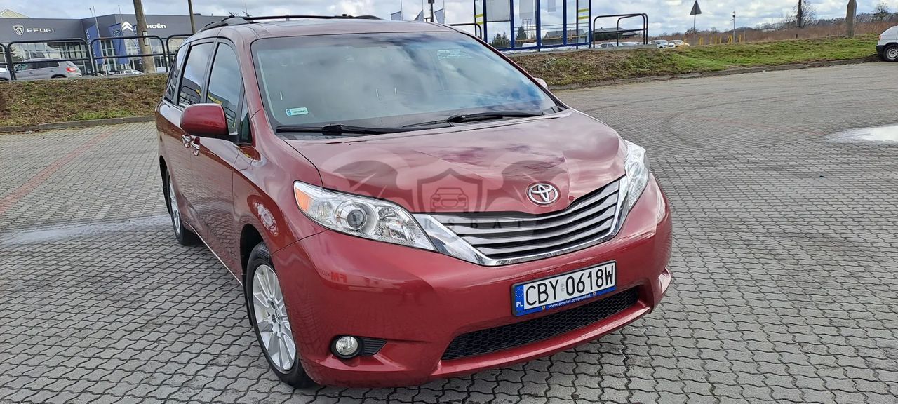 Toyota Sienna 3.5 XLE AWD 2015