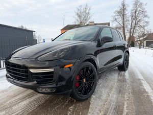 Porsche Cayenne II Turbo S 2015