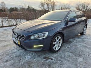 Volvo V60 I D2 Momentum 2015