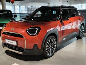 Mini Aceman E 42.5kWh Linia Favoured 2025