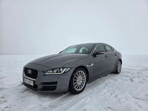 Jaguar XE 2.0 D Prestige 2016