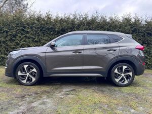 Hyundai Tucson III 2.0 CRDi 4WD Automatik Advantage 2016