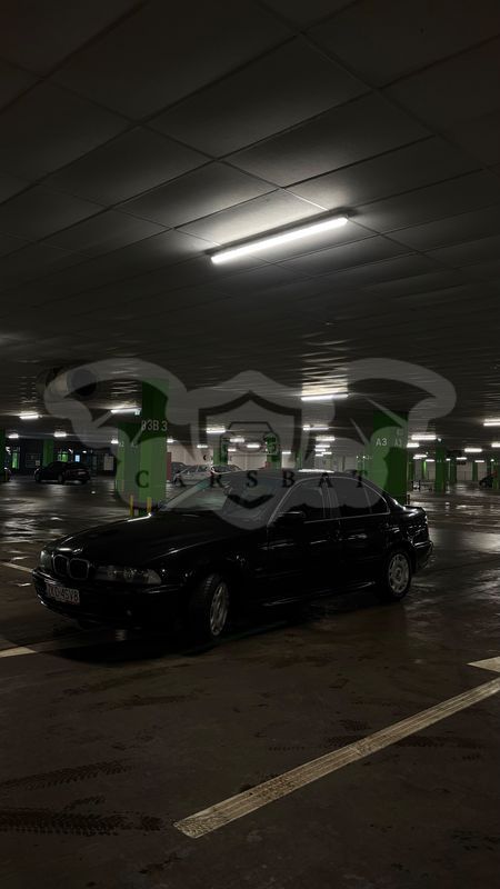 BMW 5 Series E39 2002