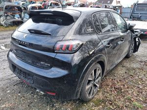 Peugeot 208 II PureTech 130 EAT8 GT Pack 2021