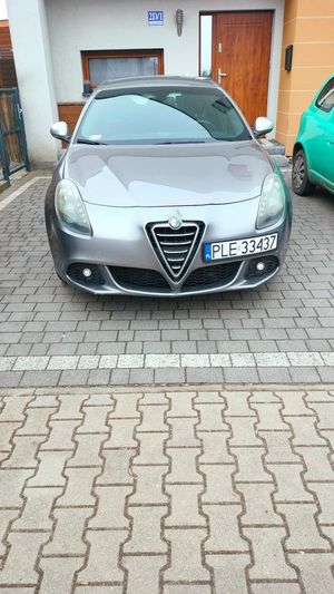 Alfa Romeo Giulietta 2.0 JTDM Distinctive 2011
