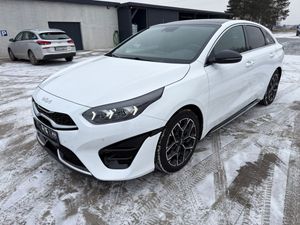 Kia Ceed 1.5 T-GDI GT Line DCT 2024