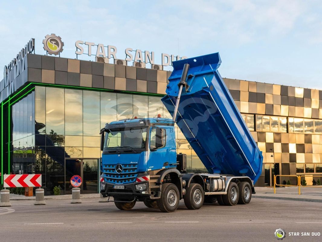 Mercedes-Benz Arocs 2016