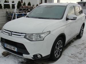 Mitsubishi Outlander III 2.2 DI-D 4WD Automatik Diamant Edition 2014