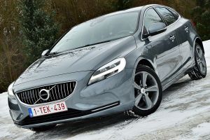 Volvo V40 II 2016