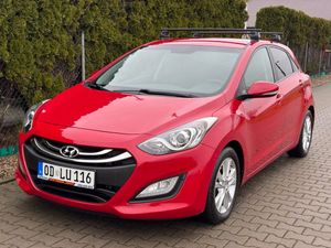 Hyundai i30 II blue 1.6 CRDi Passion 2014