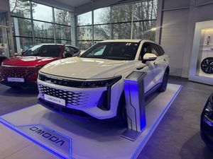 Omoda 9 1.5 Super Hybrid Exclusive AWD 2025