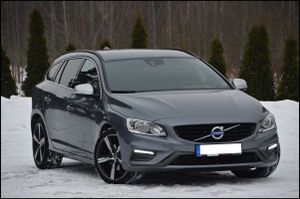 Volvo V60 I D2 Drive-E R-Design Momentum 2017
