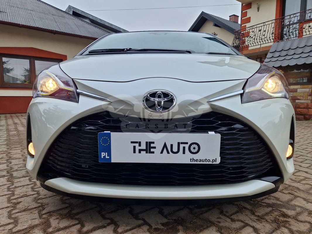 Toyota Yaris III 1.5 Selection CVT 2017