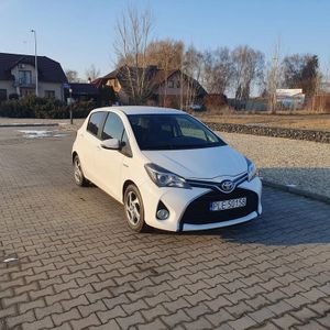 Toyota Yaris III Hybrid 100 Selection Passion 2016