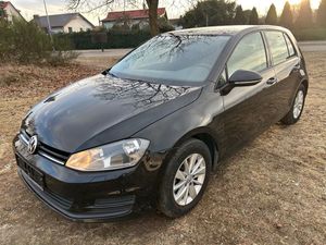 Volkswagen Golf VII 1.2 TSI BlueMotion Technology Trendline 2013