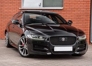 Jaguar XE 2.0 T Portfolio 2016