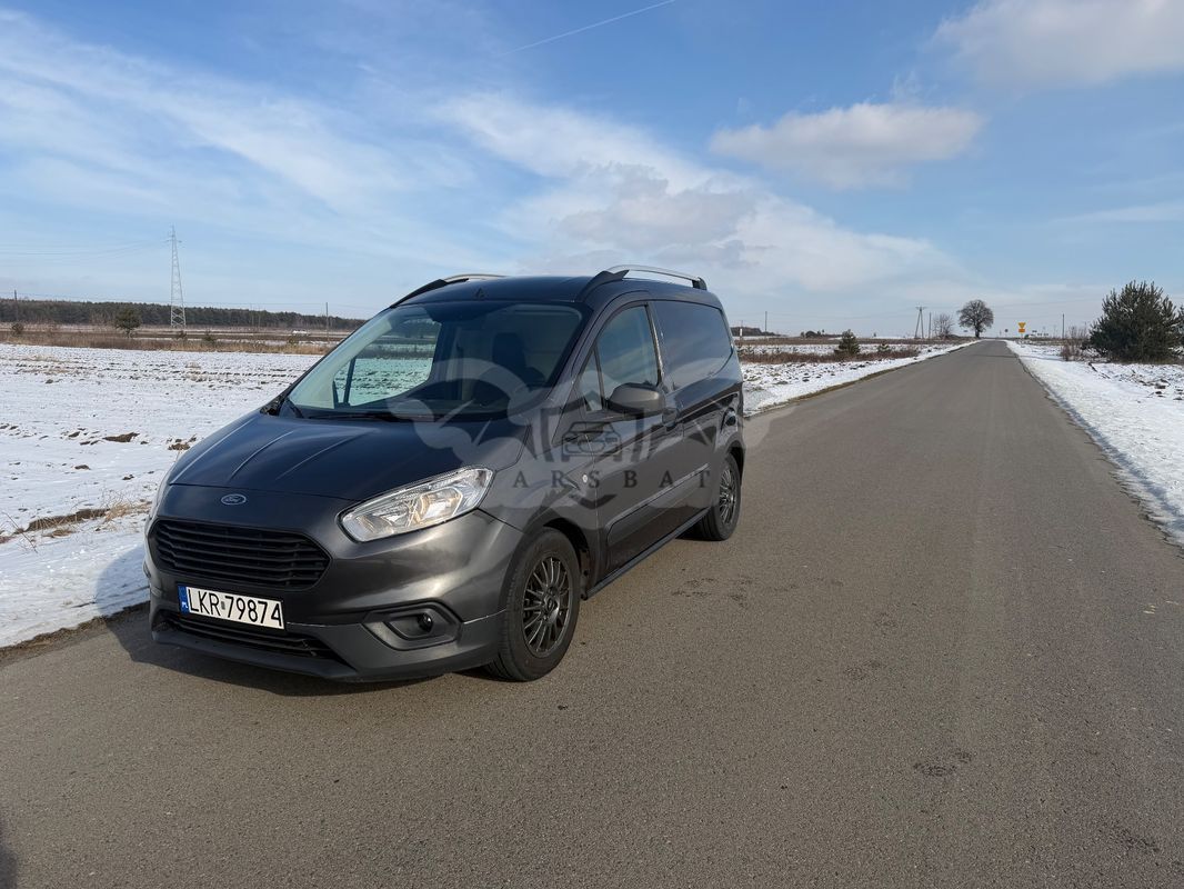 Ford Transit Courier 2021