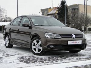 Volkswagen Jetta A6 1.2 TSI Comfortline 2012