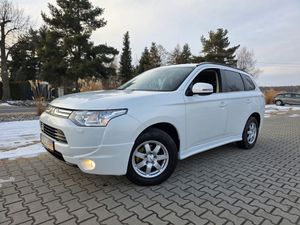Mitsubishi Outlander III 2.2 DI-D 4WD Invite 2013