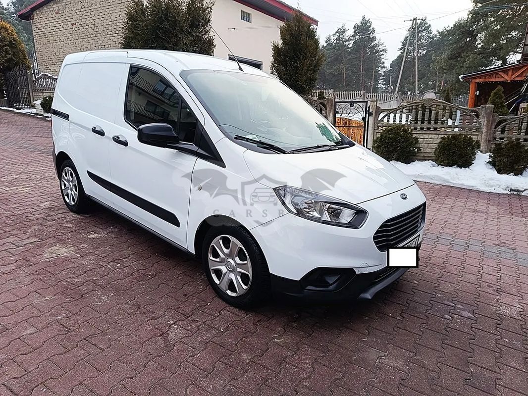 Ford Transit Courier 2021