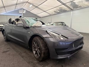 Tesla Model 3 RWD Hinterradantrieb 2021