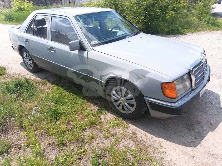 Mercedes-Benz E 1989