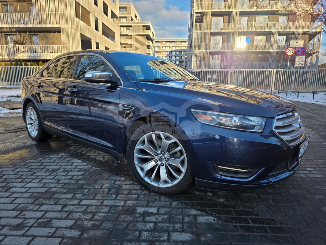 Ford Taurus 2017