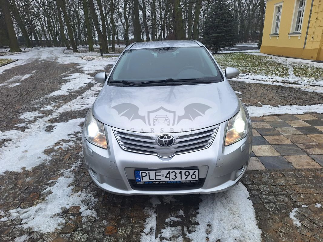 Toyota Avensis III 2.0 D-4D Premium 2010
