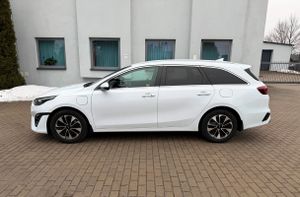 Kia Ceed III 1.6 GDI PHEV L DCT 2022
