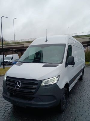 Mercedes-Benz Sprinter 2025