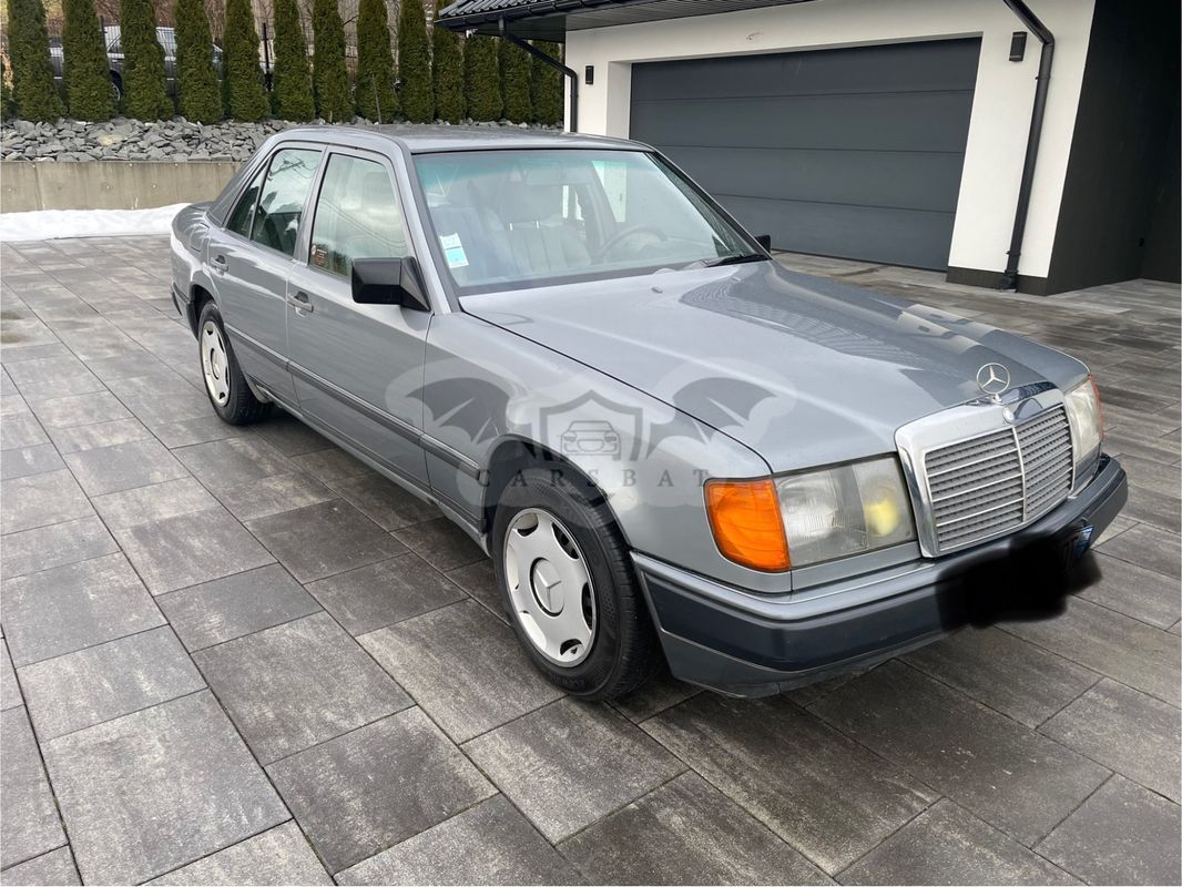 Mercedes-Benz E 1989