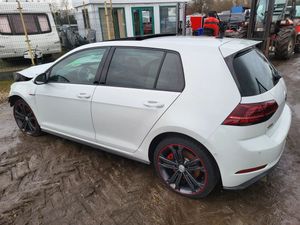 Volkswagen Golf VII GTI (BlueMotion Technology) DSG Performance 2018